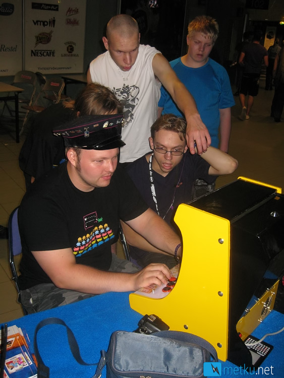 Project:: Arcade - Tutorial on how to build a desktop arcade cabinet