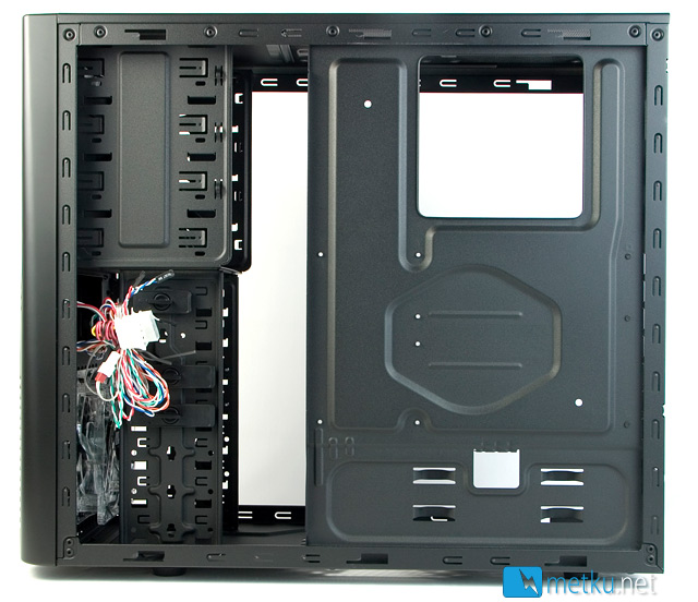 Cooler Master Elite 430 Black - Good looking case with potential