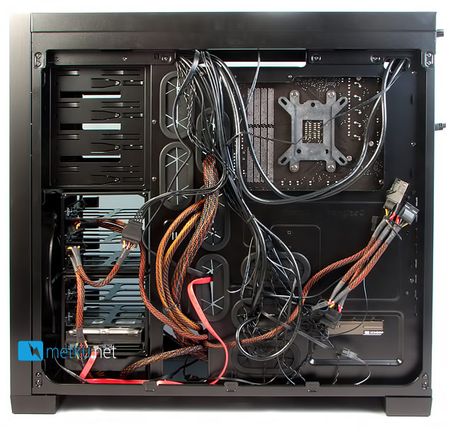 Corsair Obsidian 650D - Extremely stylish and well thought out case