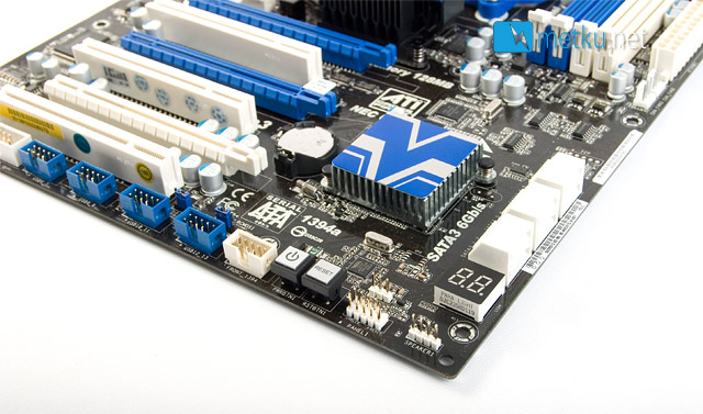 AMD 890GX<br>Gigabyte vs. ASRock - Two motherboard with AMD 890GX chipset