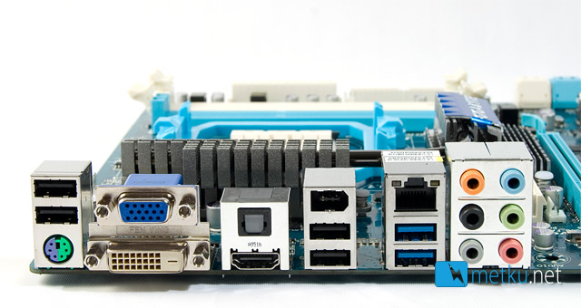 AMD 890GX<br>Gigabyte vs. ASRock - Two motherboard with AMD 890GX chipset