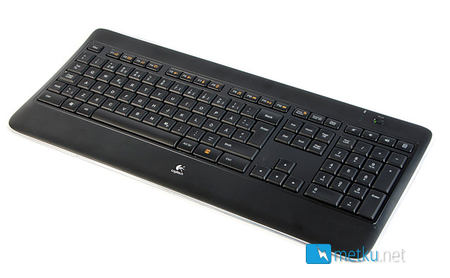 Logitech K800 - langaton ja valaistu näppäimistö - Erittäin tyylikäs langaton näppäimistö