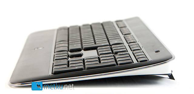 Logitech K800 - langaton ja valaistu näppäimistö - Erittäin tyylikäs langaton näppäimistö