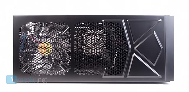 Thermaltake Armor A60 - Cool case with an USB3.0 connector