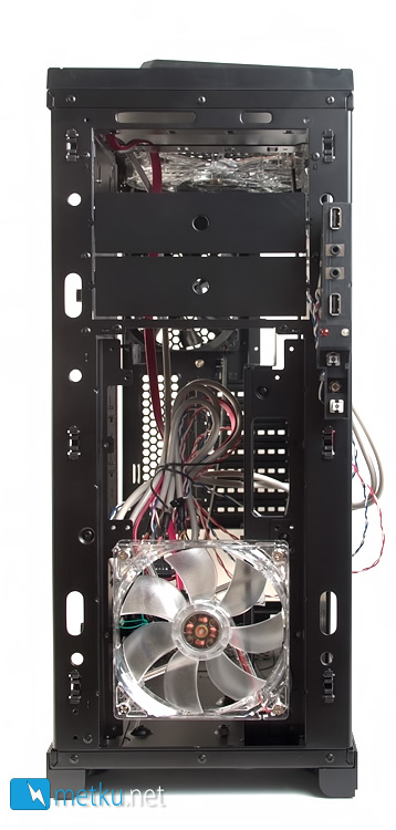 Thermaltake Armor A90 - Pelikoppa ripauksella silmänruokaa