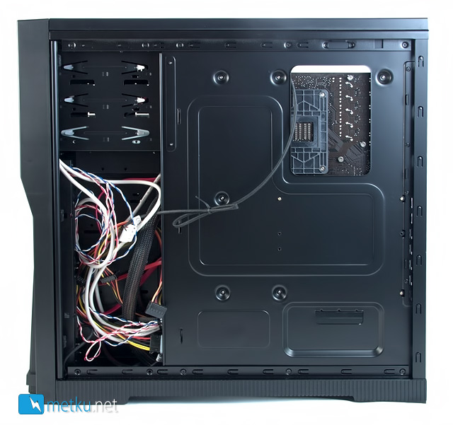 Thermaltake Armor A90 - Pelikoppa ripauksella silmänruokaa