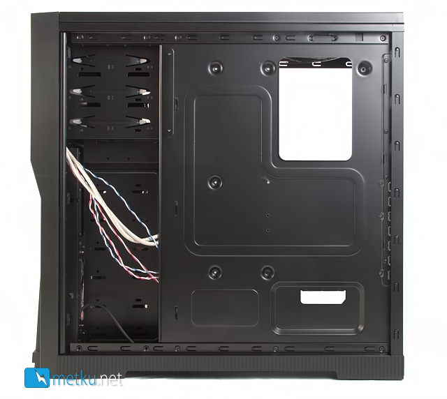 Thermaltake Armor A90 - Pelikoppa ripauksella silmänruokaa