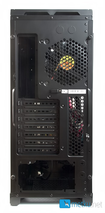 Thermaltake Armor A90 - Pelikoppa ripauksella silmänruokaa